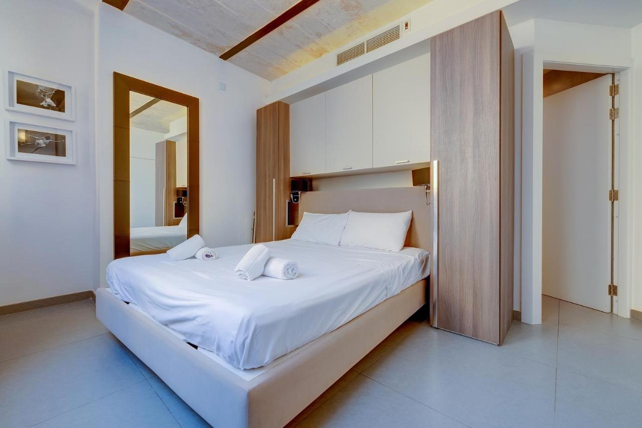 Apartment Luxurious 2br In *